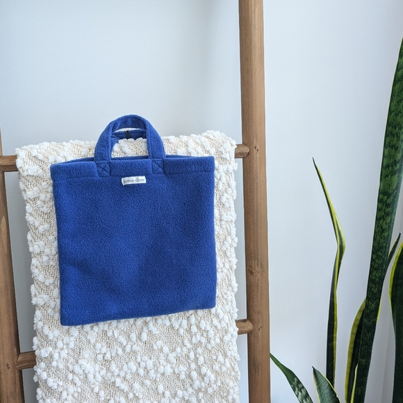 Cotton Ginny Fleecy Small Bag - Picture 2 of 5